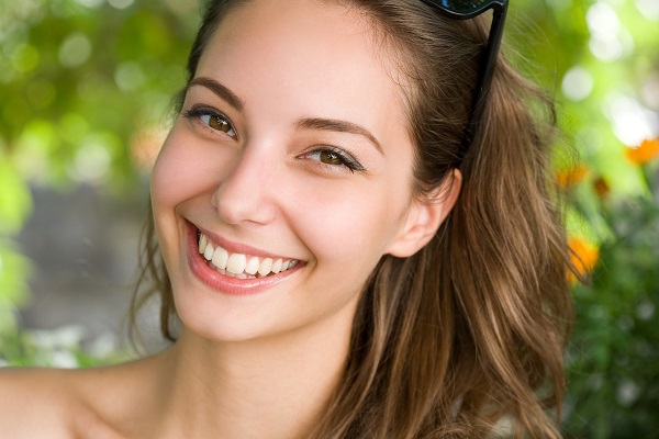 Cosmetic Dentistry Questions: At Home Teeth Whitening Pens &#    ; How Do They Work?