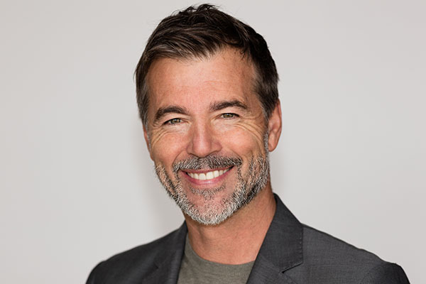 Dental Veneers: Is It Time To Repair Or Replace Them?