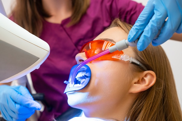 How Laser Dentists Repair Cavities And Gum Disease Without Drills And Scalpels
